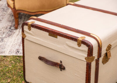 Walizka kremowa | 150 zł